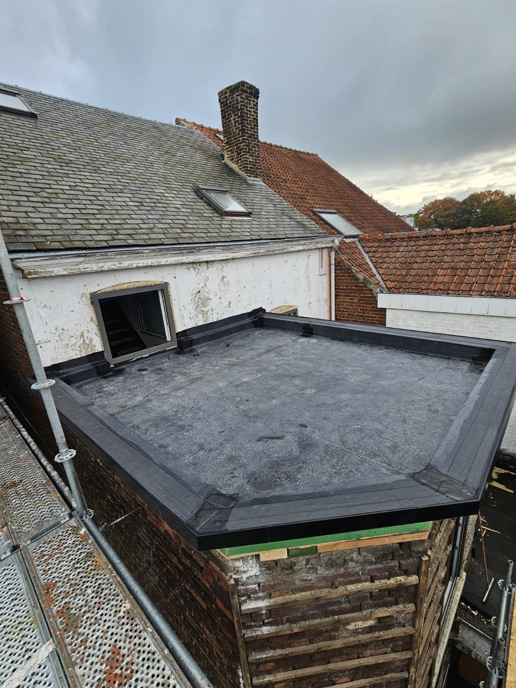 Reconstruction EPDM avec rehausse d’acrotères à Gembloux - photo 5