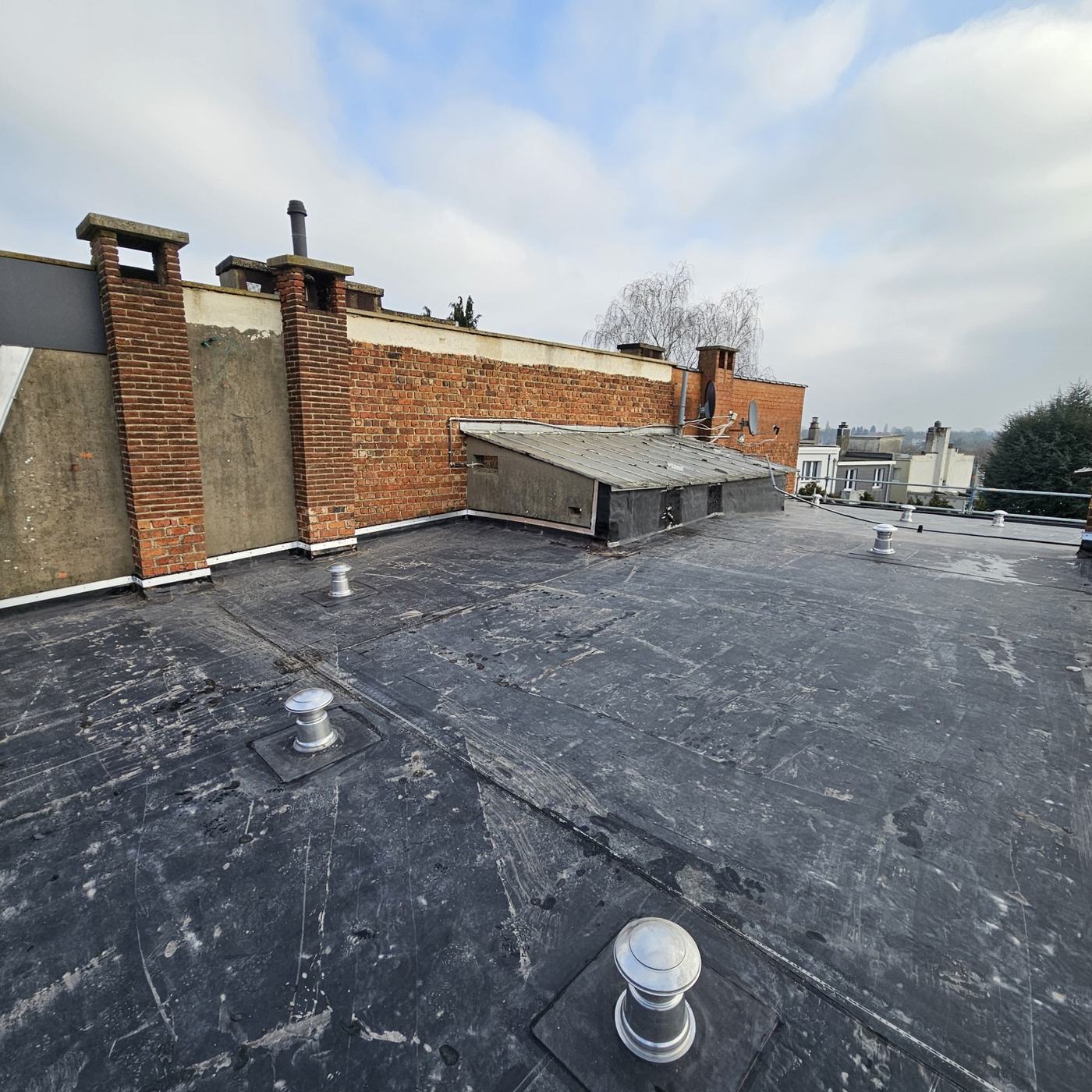 Rénovation EPDM avec réfection de corniche à Ixelles - photo 2