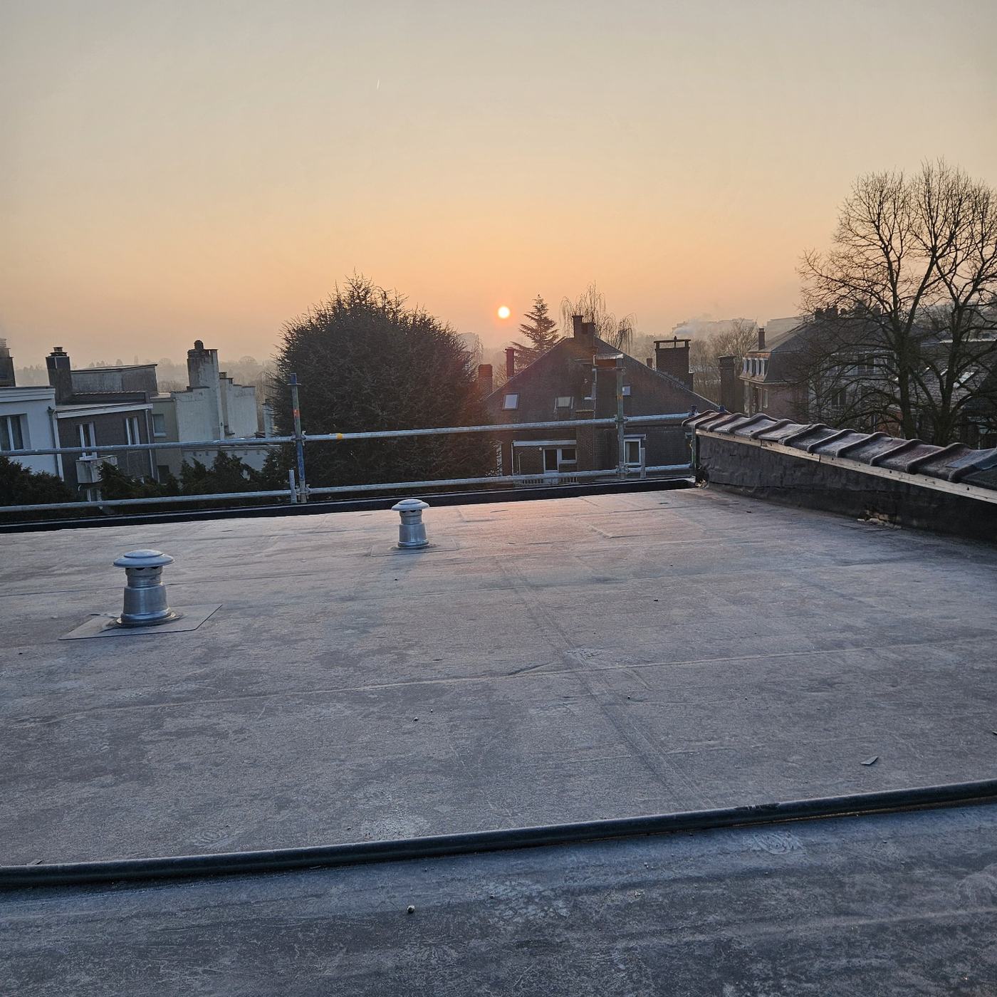Rénovation EPDM avec réfection de corniche à Ixelles - photo 5